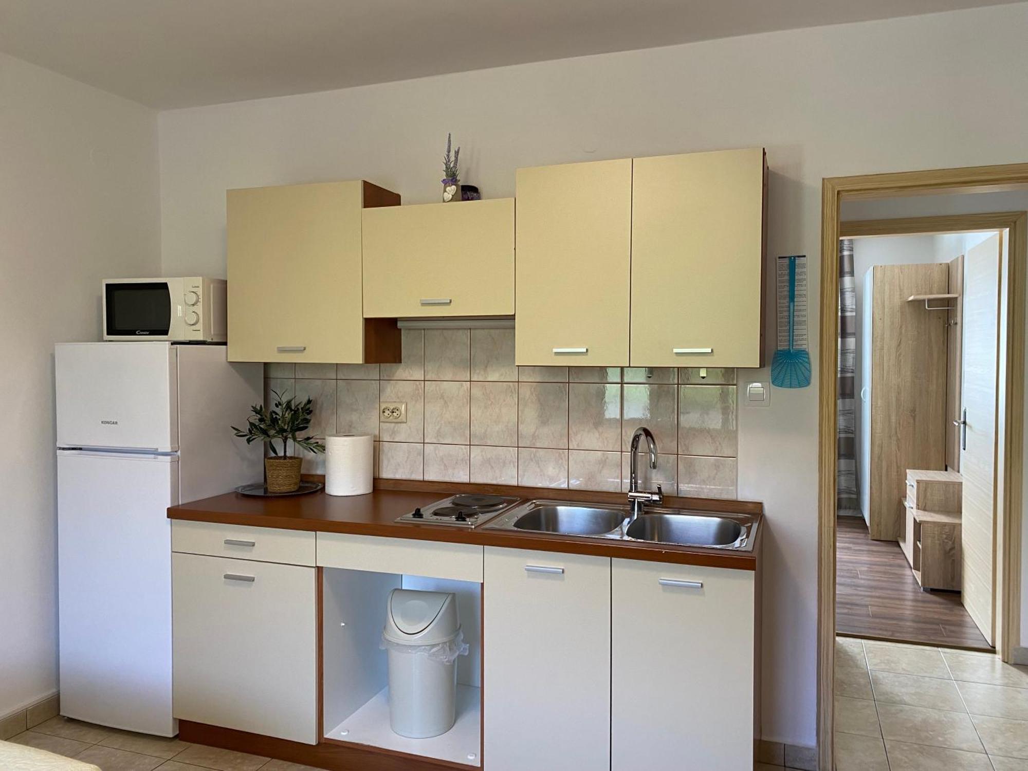 Apartments Anna III Baska  Bagian luar foto
