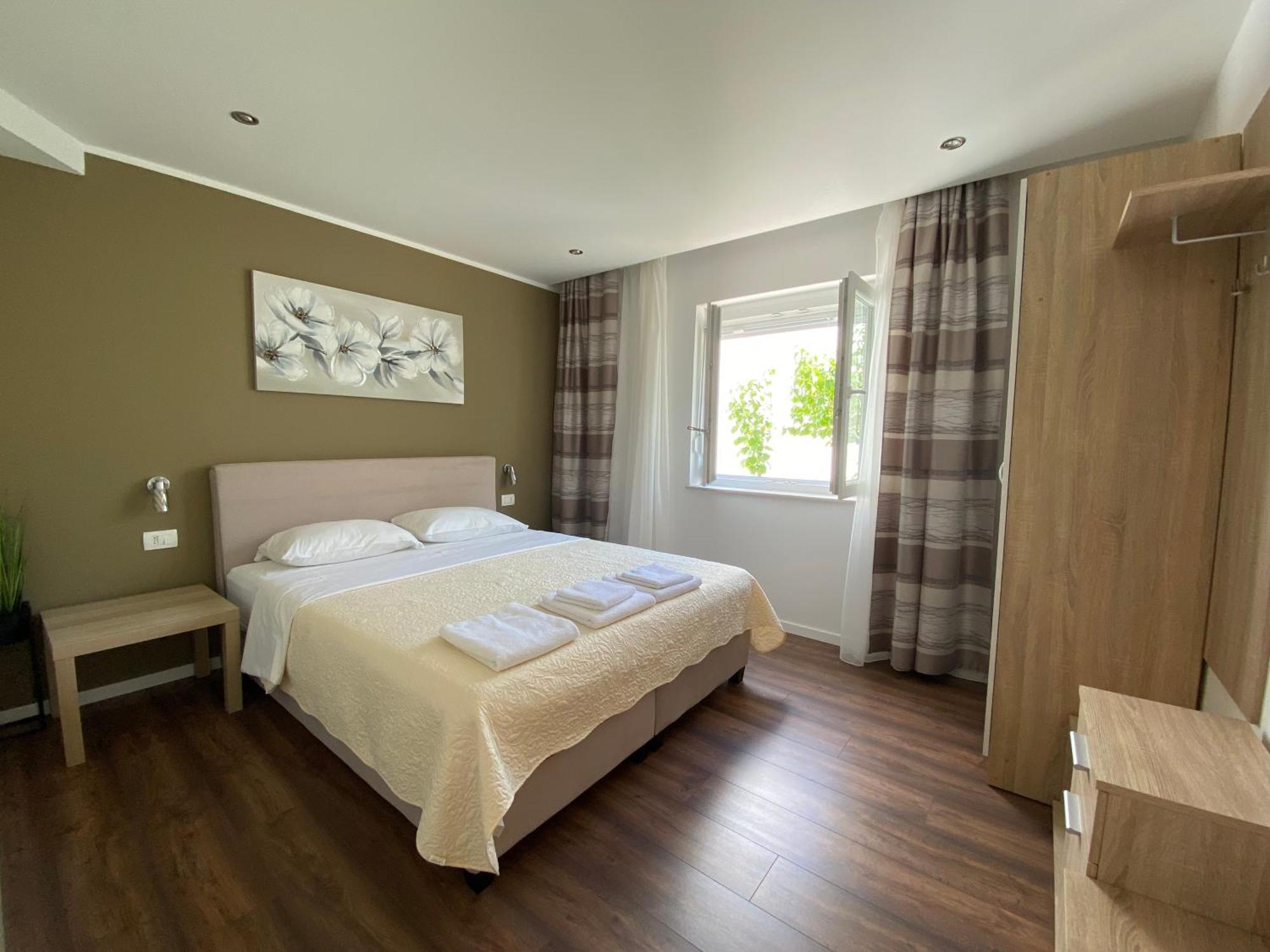 Apartments Anna III Baska  Bagian luar foto