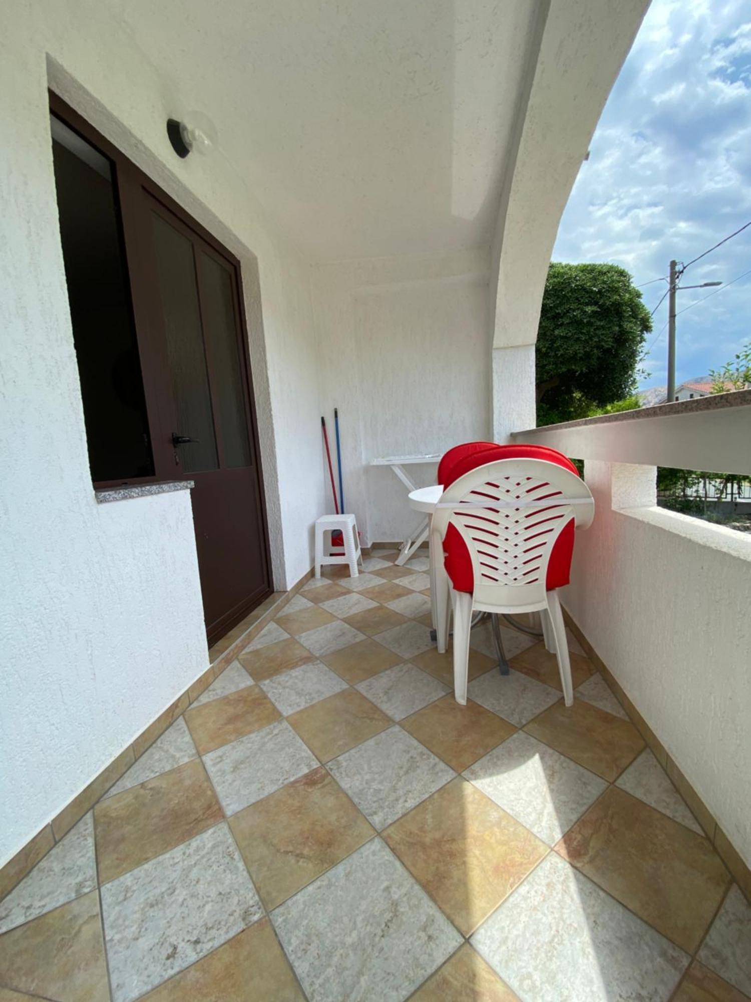 Apartments Anna III Baska  Bagian luar foto