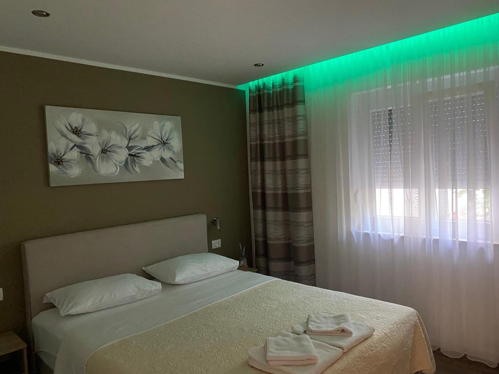 Apartments Anna III Baska  Bagian luar foto